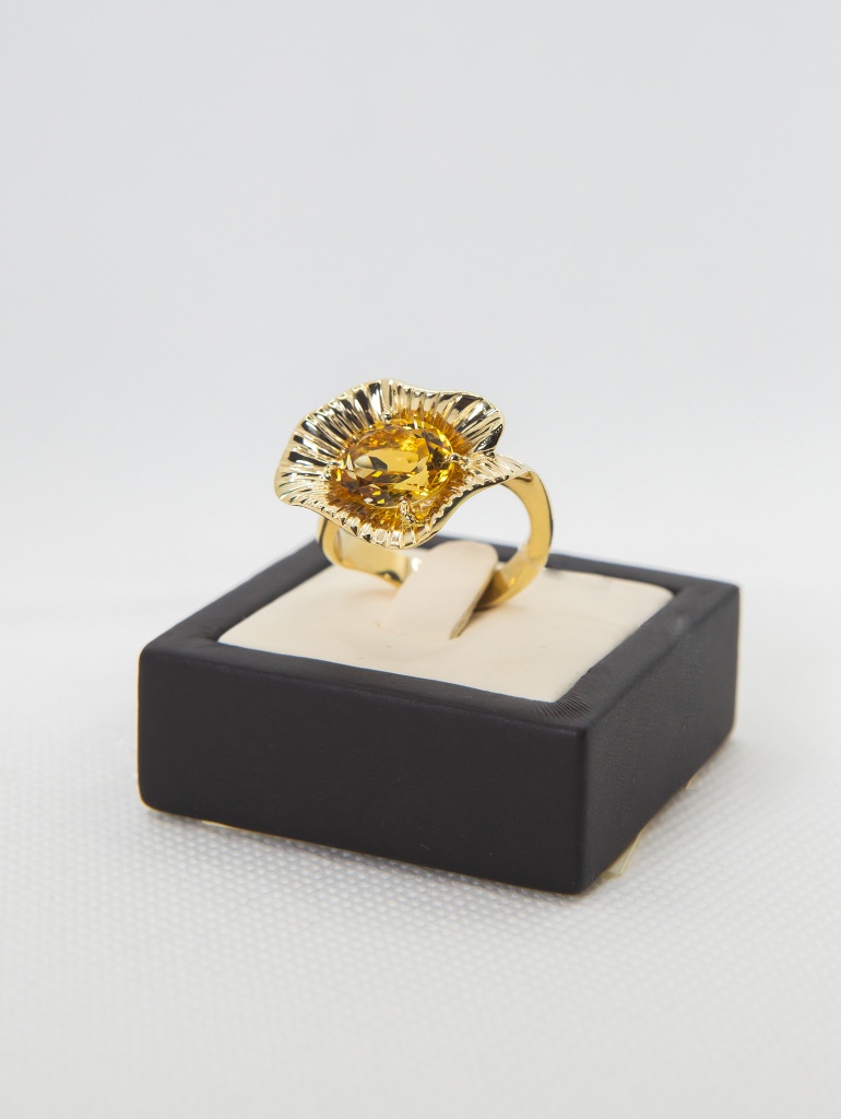 Кольцо - золото, цитрин. Цена 56 000 руб.*